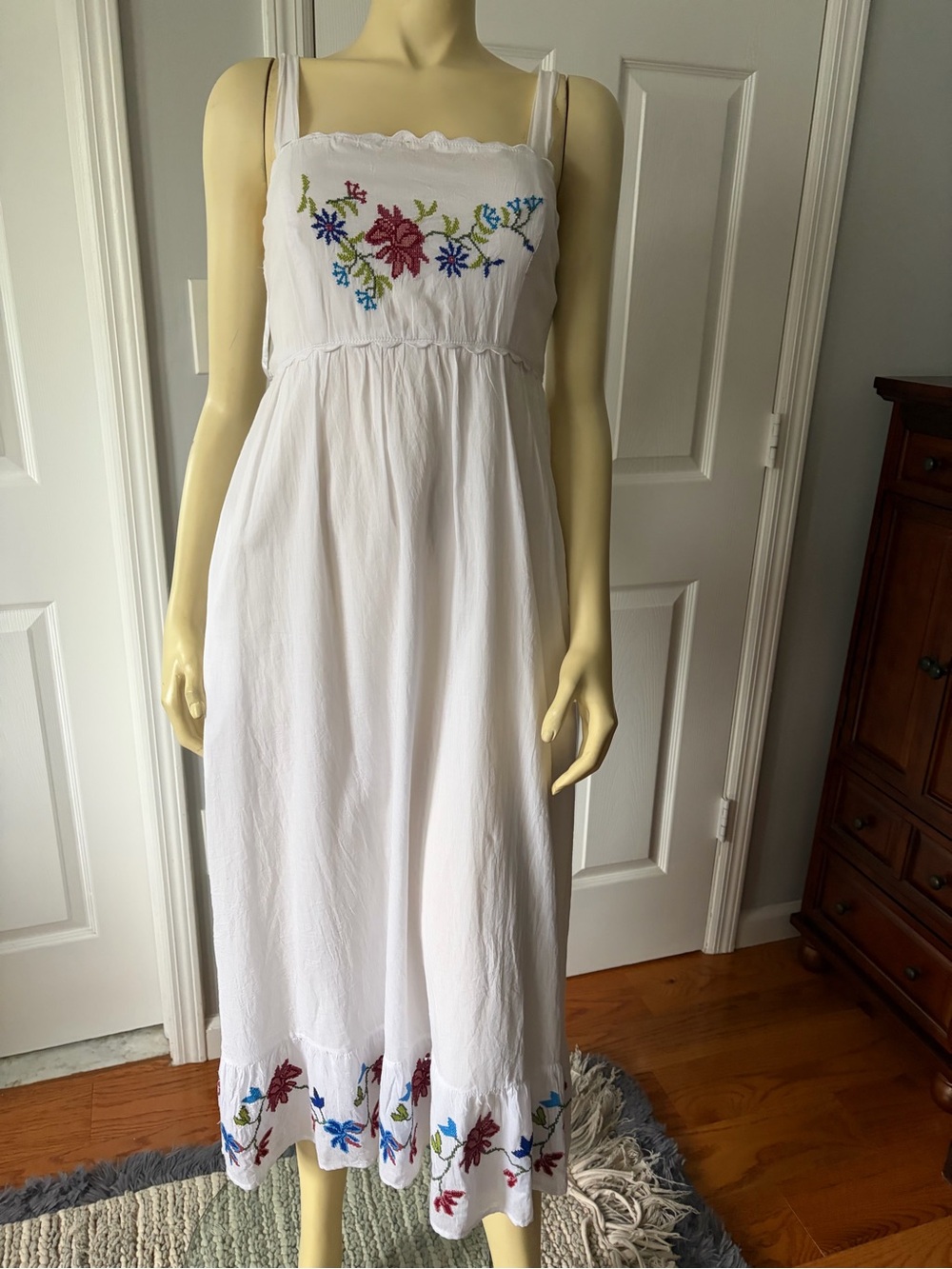 White Embroidered Maxi Sundress with Floral Accents/ Size Small